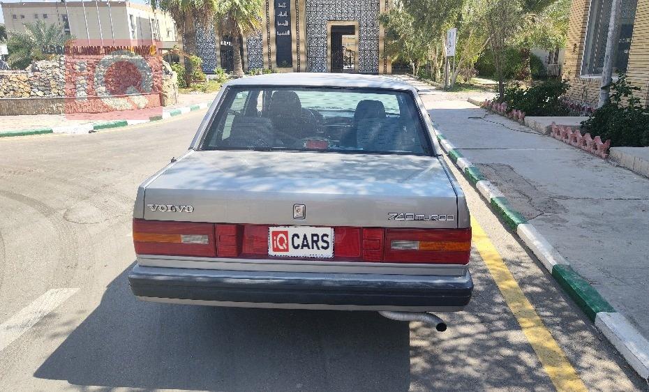 فولفو 740